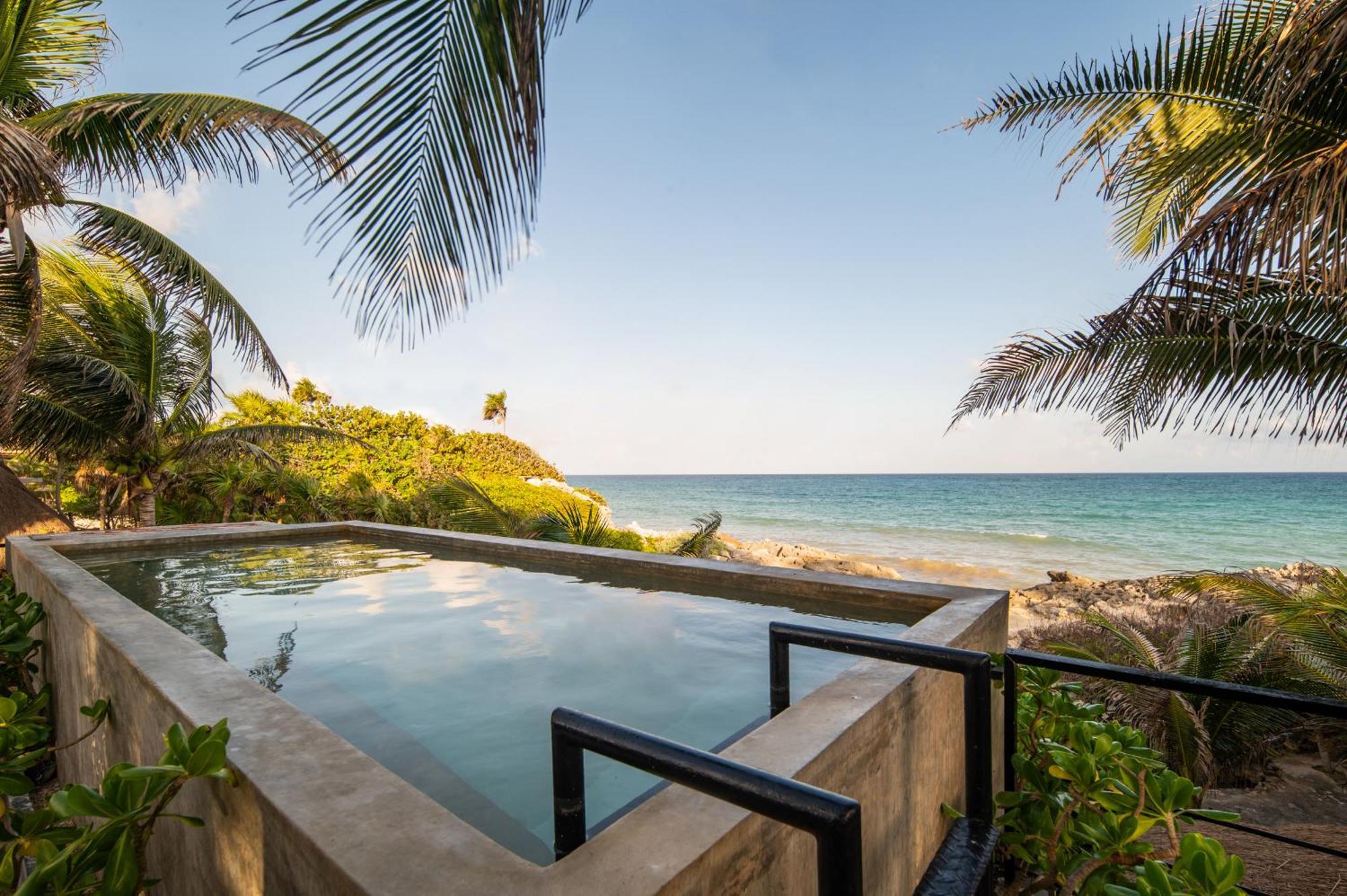 Tropicalito Villa On The Beach Тулум Екстериор снимка