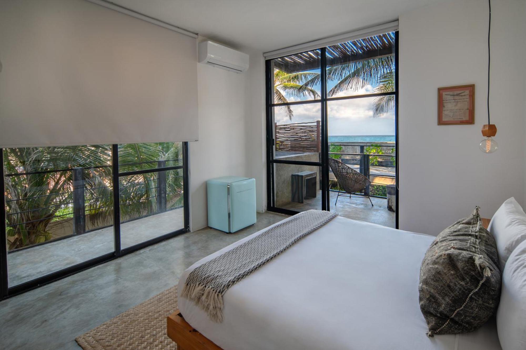 Tropicalito Villa On The Beach Тулум Екстериор снимка