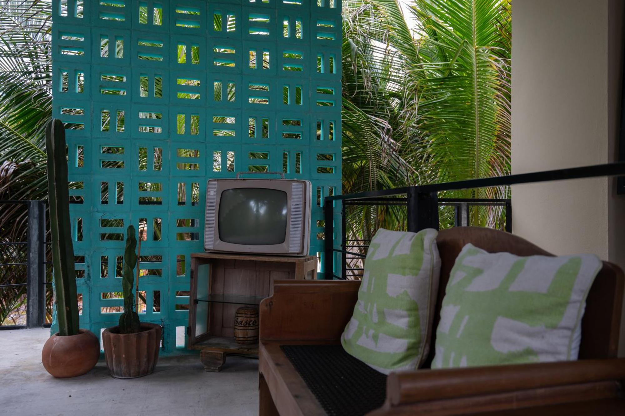 Tropicalito Villa On The Beach Тулум Екстериор снимка