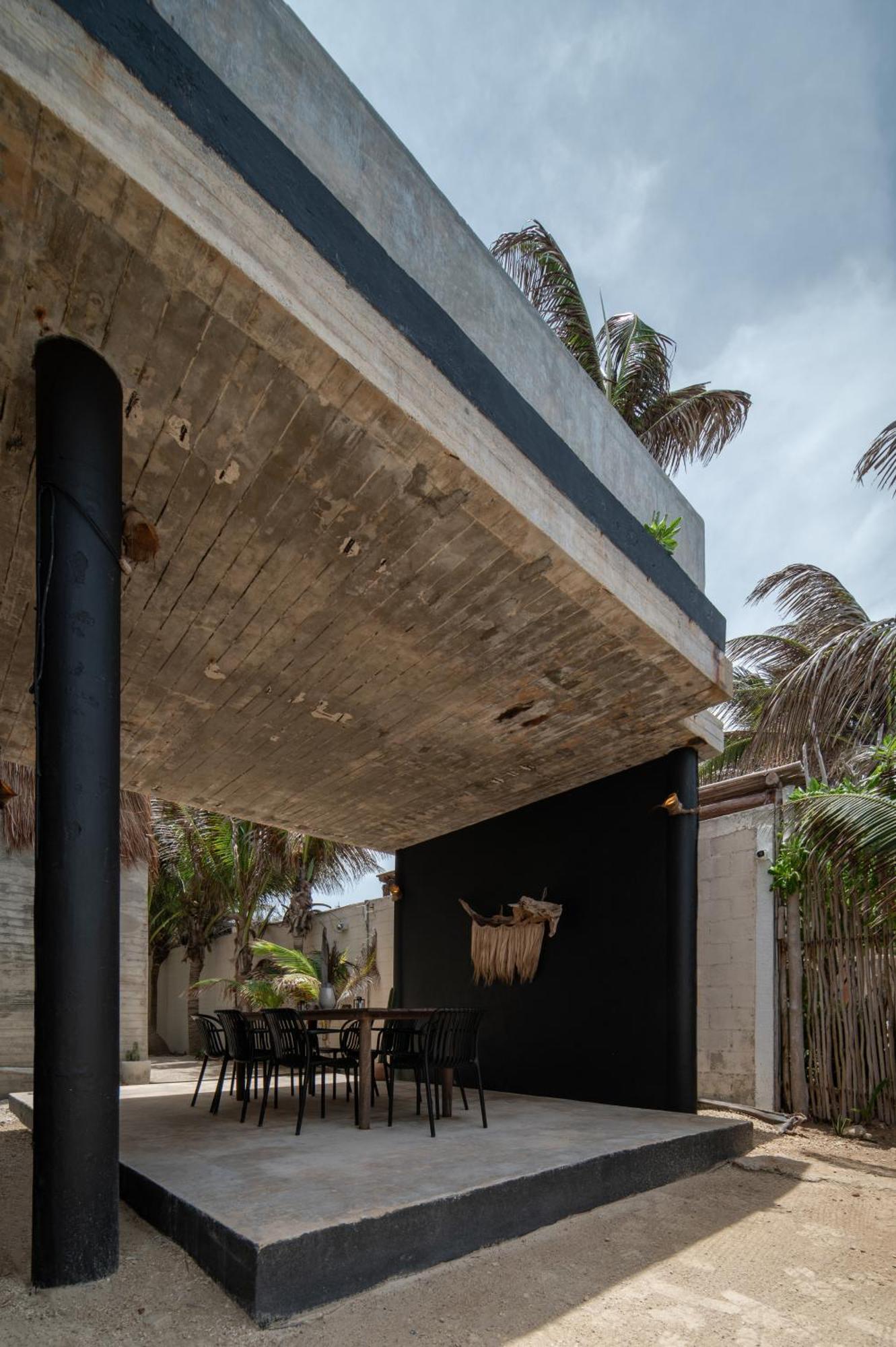 Tropicalito Villa On The Beach Тулум Екстериор снимка