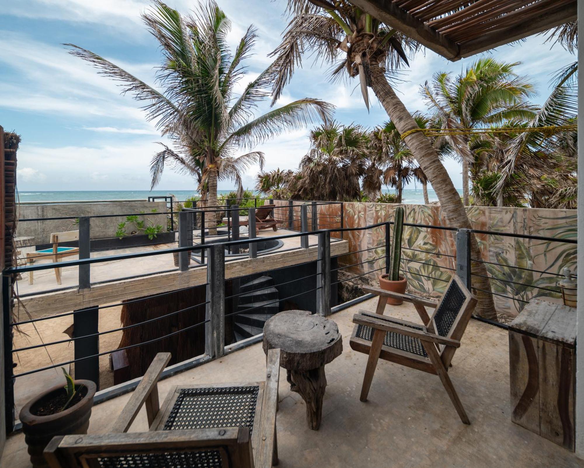 Tropicalito Villa On The Beach Тулум Екстериор снимка